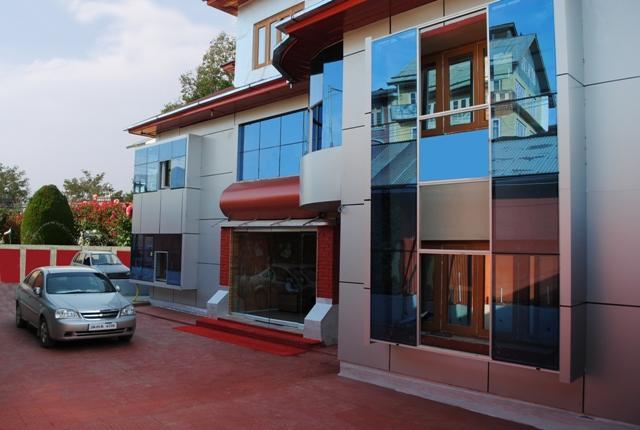 Butterfly Hotel Srīnagar Exterior foto