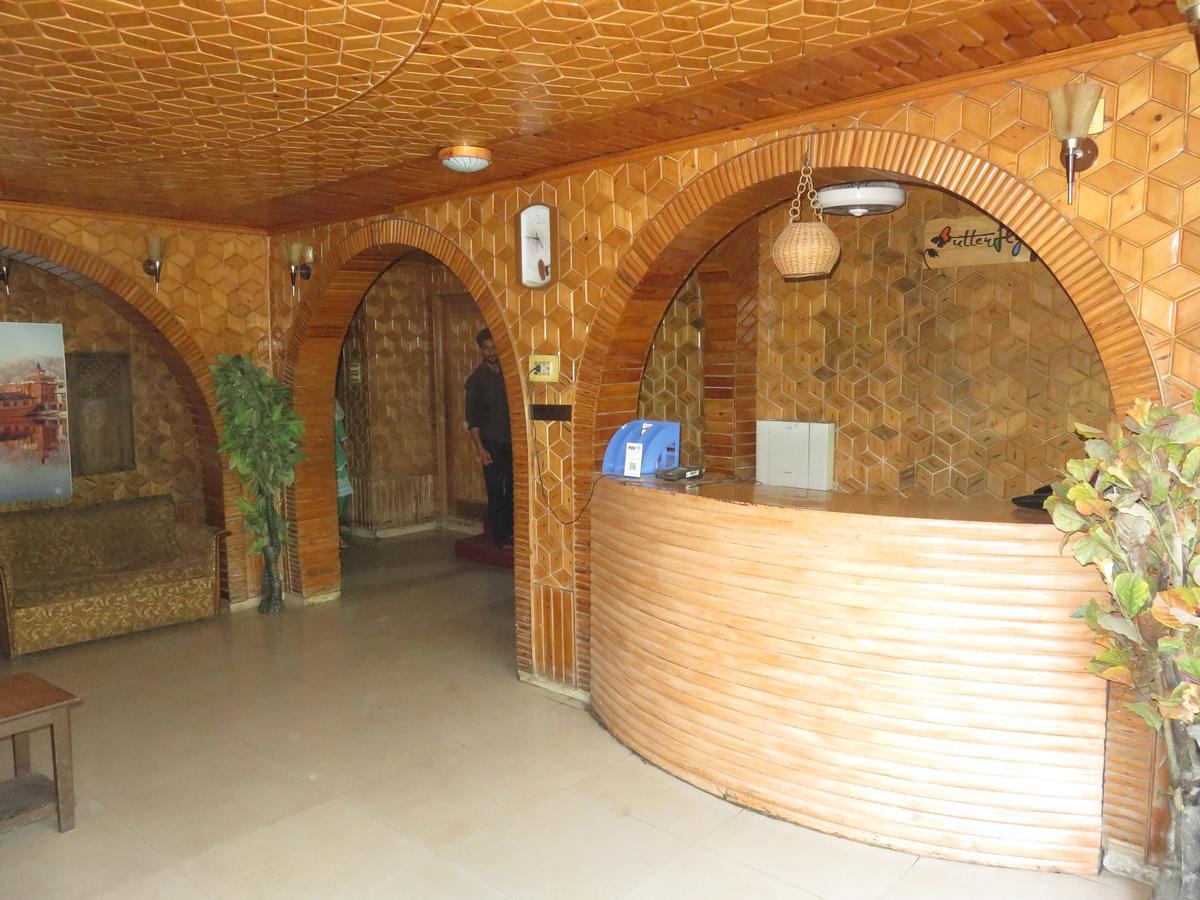 Butterfly Hotel Srīnagar Exterior foto
